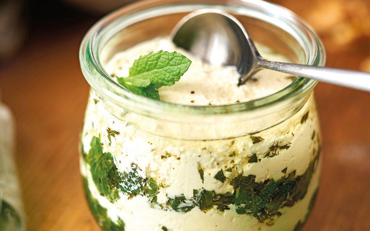 Frischkäse mit Kräutern