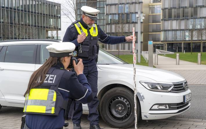 Symbolbild Verkehrsunfallaufnahme