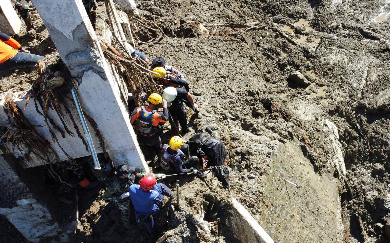 Überschwemmungen in Indonesien