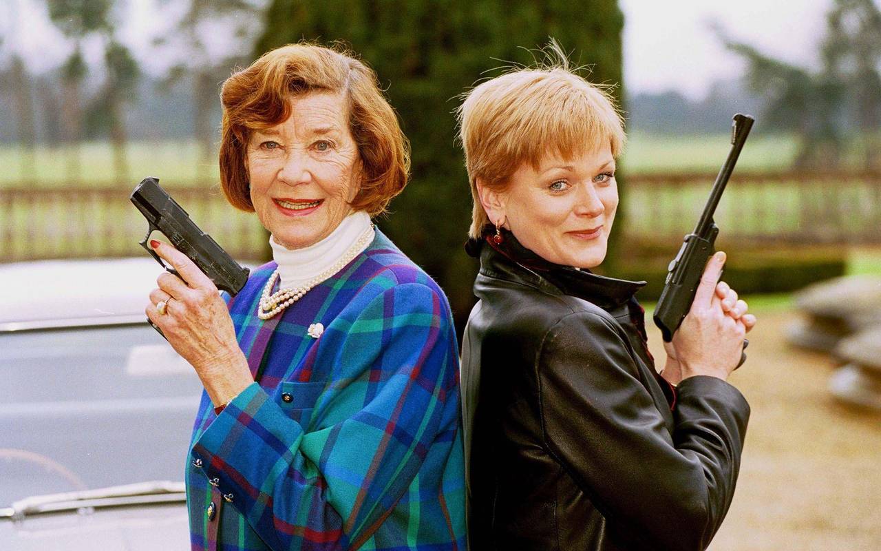 James Bond - Miss Moneypenny