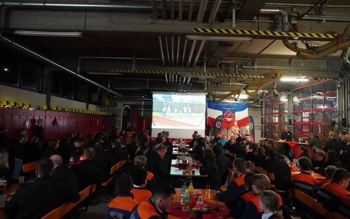 Volle Reihen in der Fahrzeughalle der Feuer- und Rettungswache (Foto: Feuerwehr Heiligenhaus)