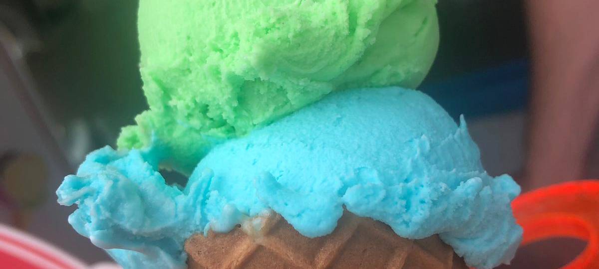 Jenny und Robin haben Eis in Heiligenhaus verschenkt