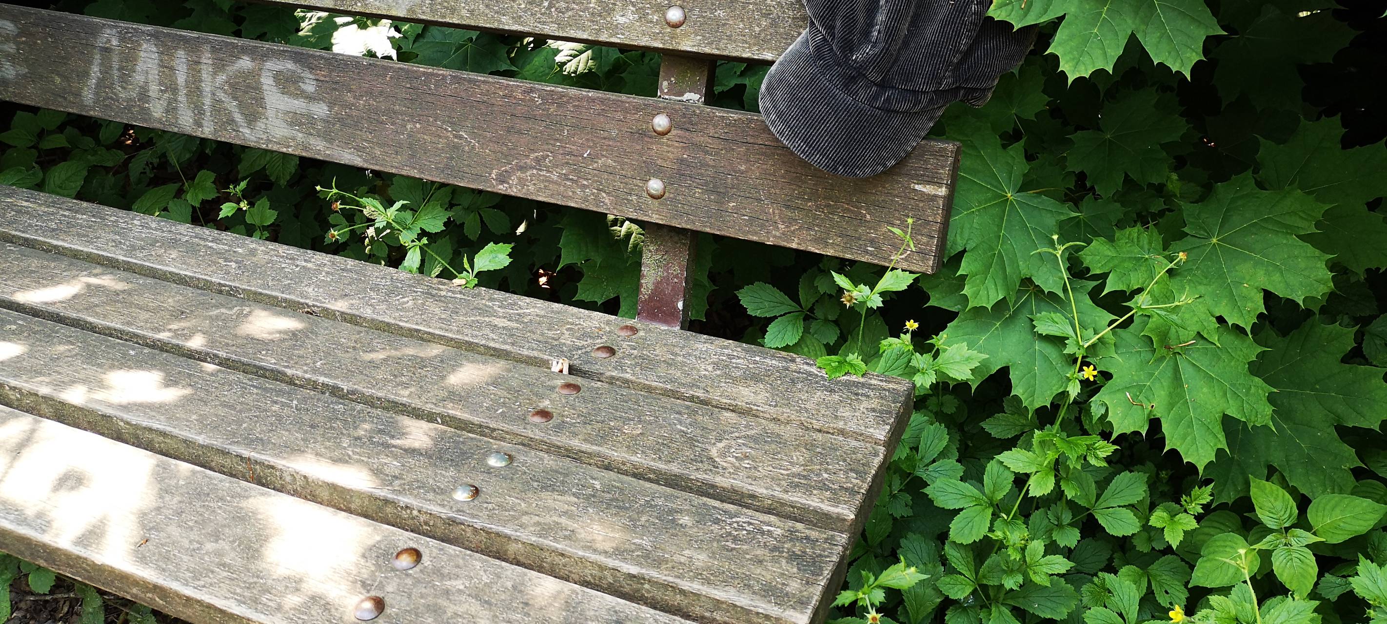 Hilden: Fehlende Bänke wegen Corona