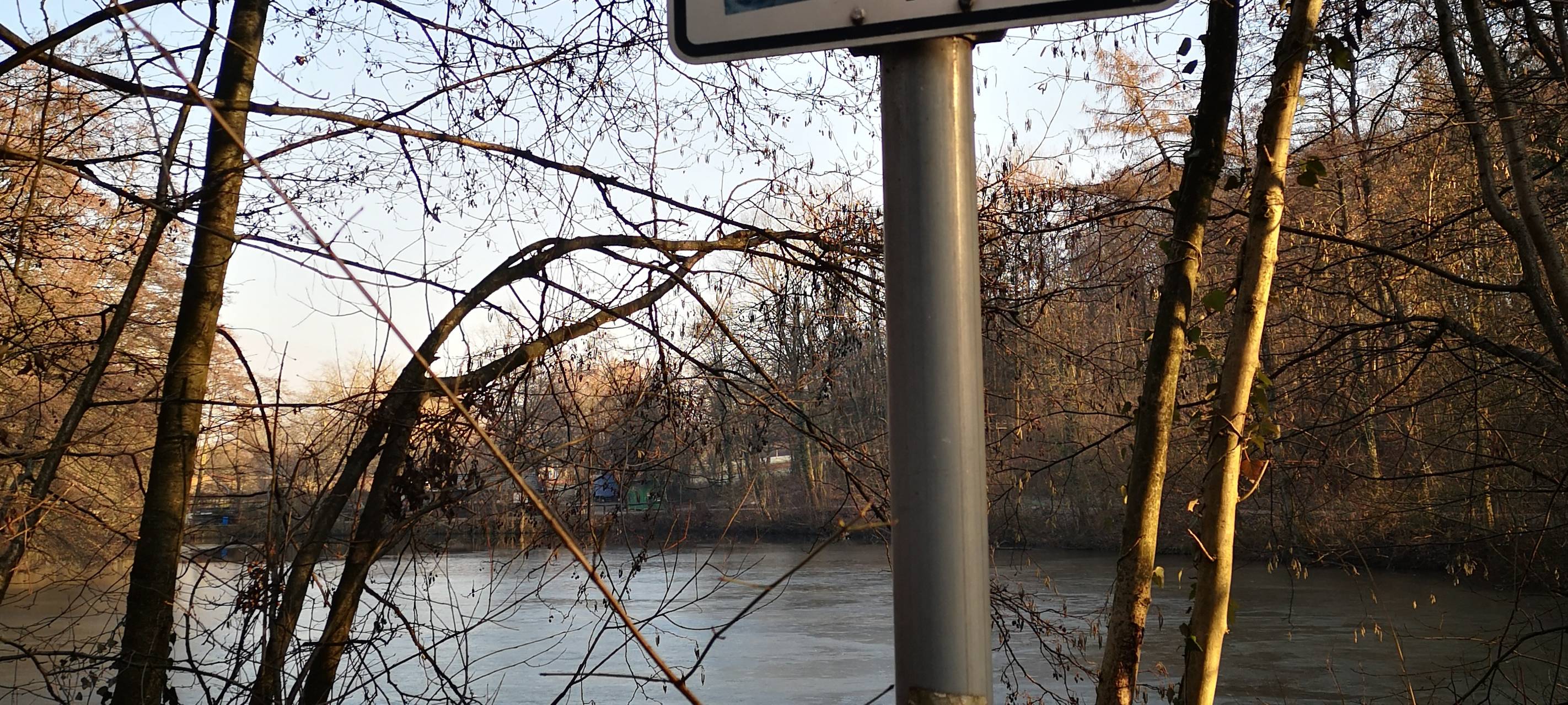 Obacht bei Eisflächen