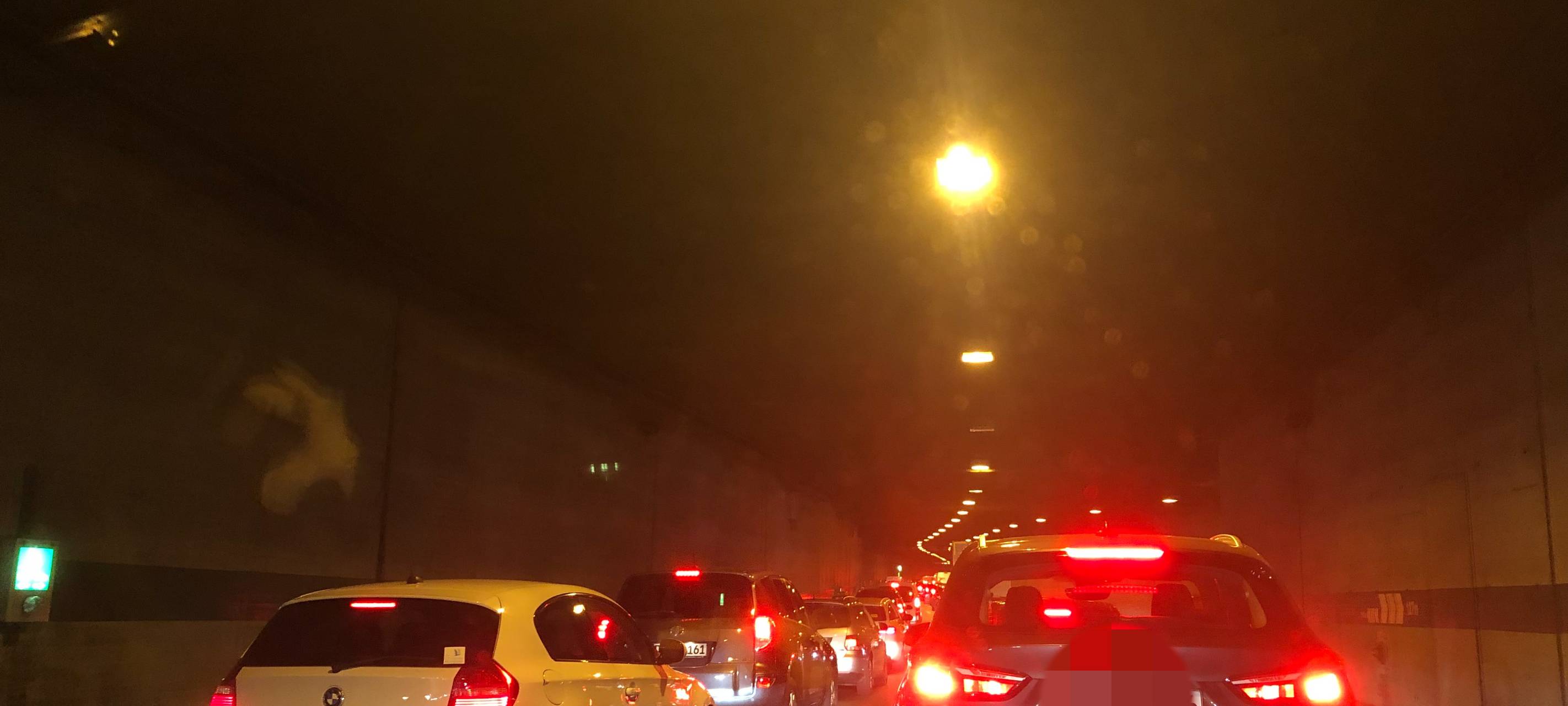 Sperrungen im Rheinufertunnel