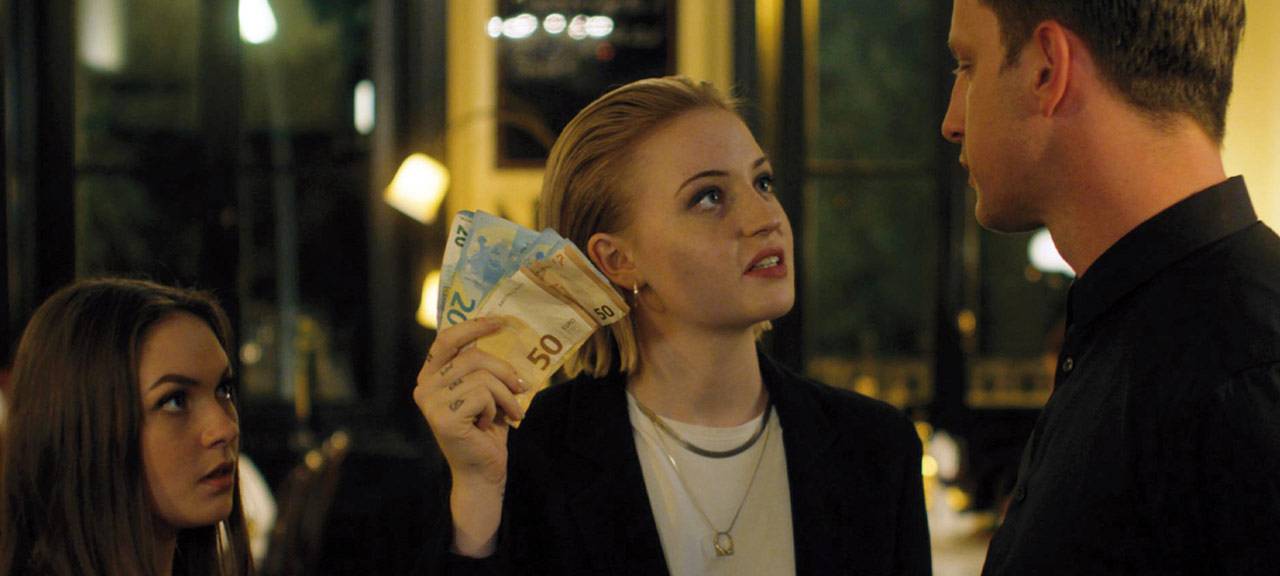 Yara und Kiki machen es wie ihre Vorbilder "Bonnie & Clyde"