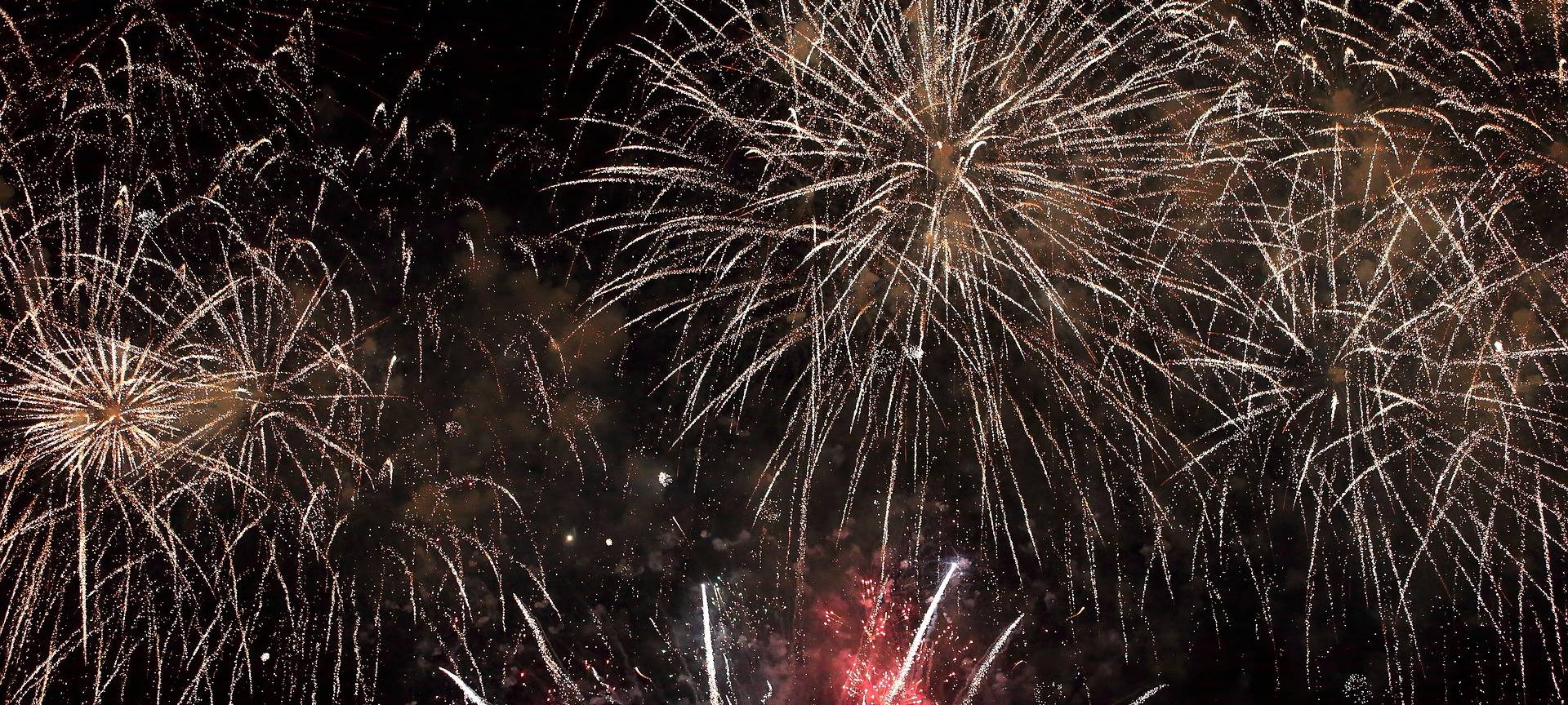 Rheinkirmes: Feuerwerk und Straßensperrungen