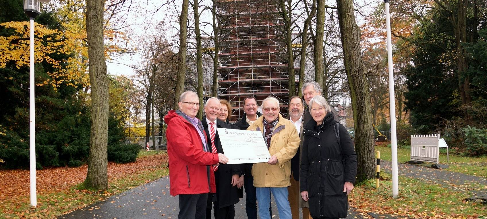 LVR Klinik: Spende für Kirchensanierung