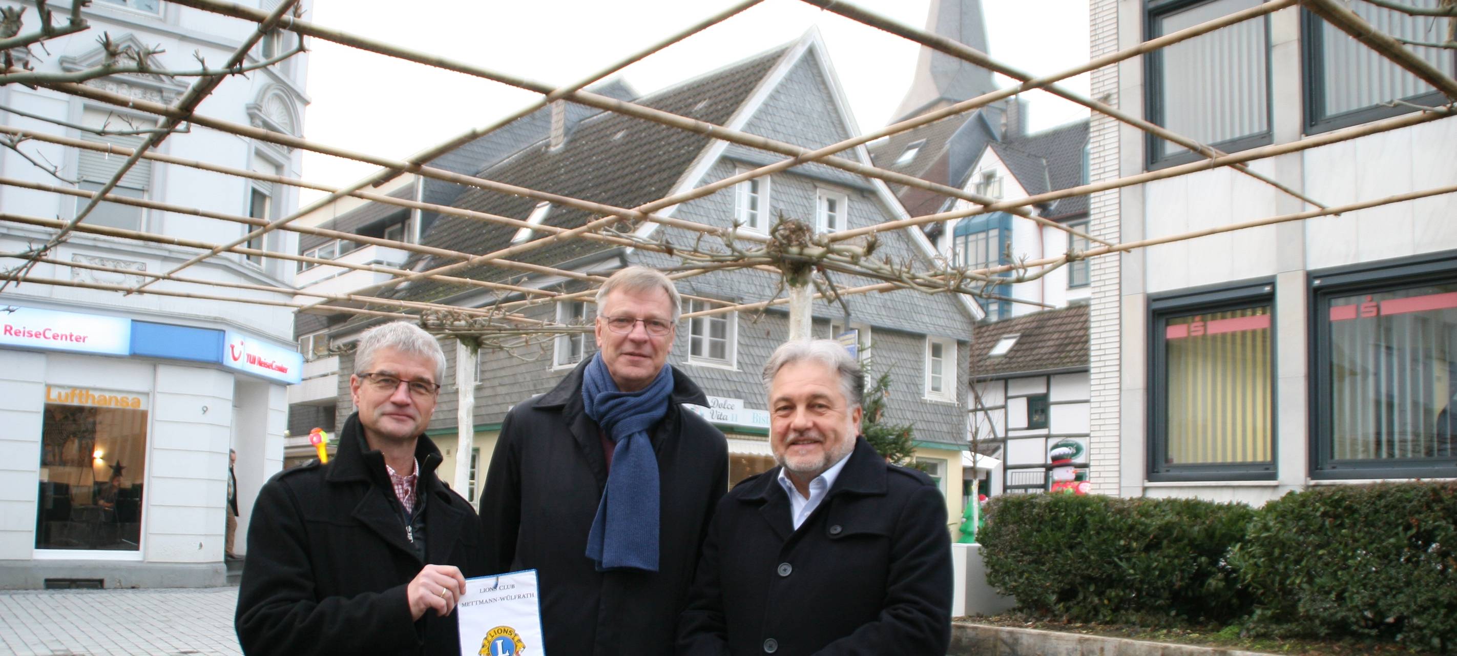 Spende für Mettmanner Platanendach