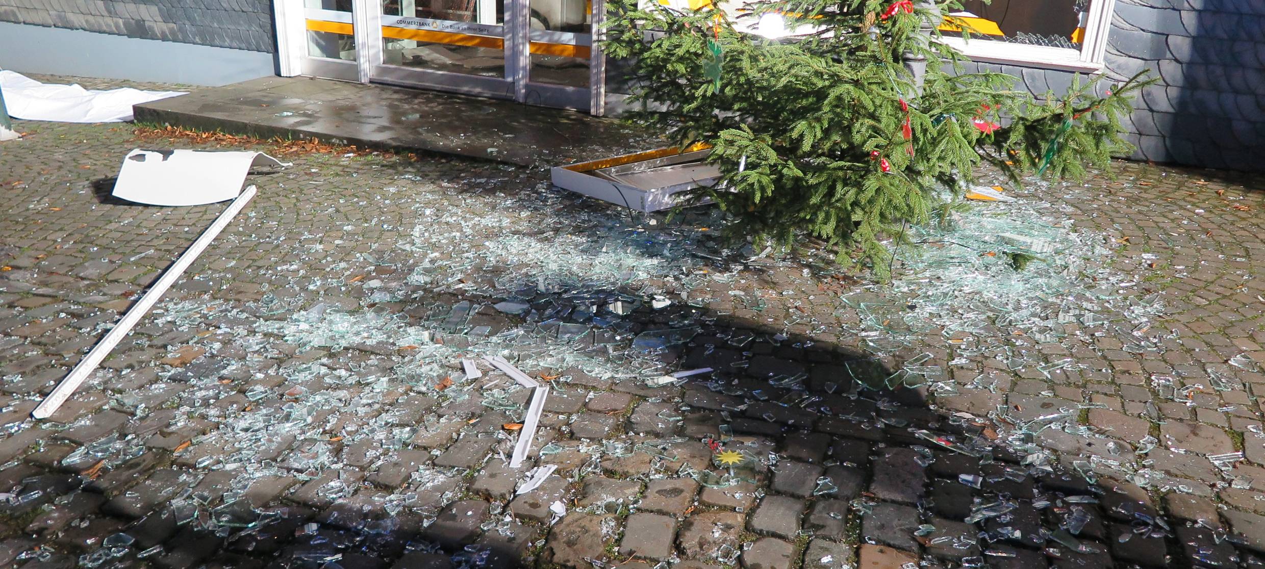 Velbert: Geldautomat gesprengt