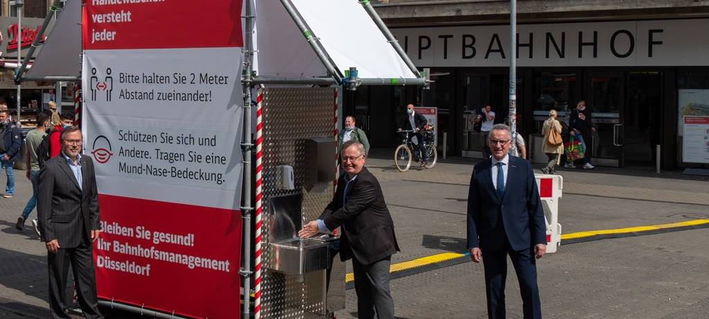 Rheinbahn stellt "Hygienetower" auf