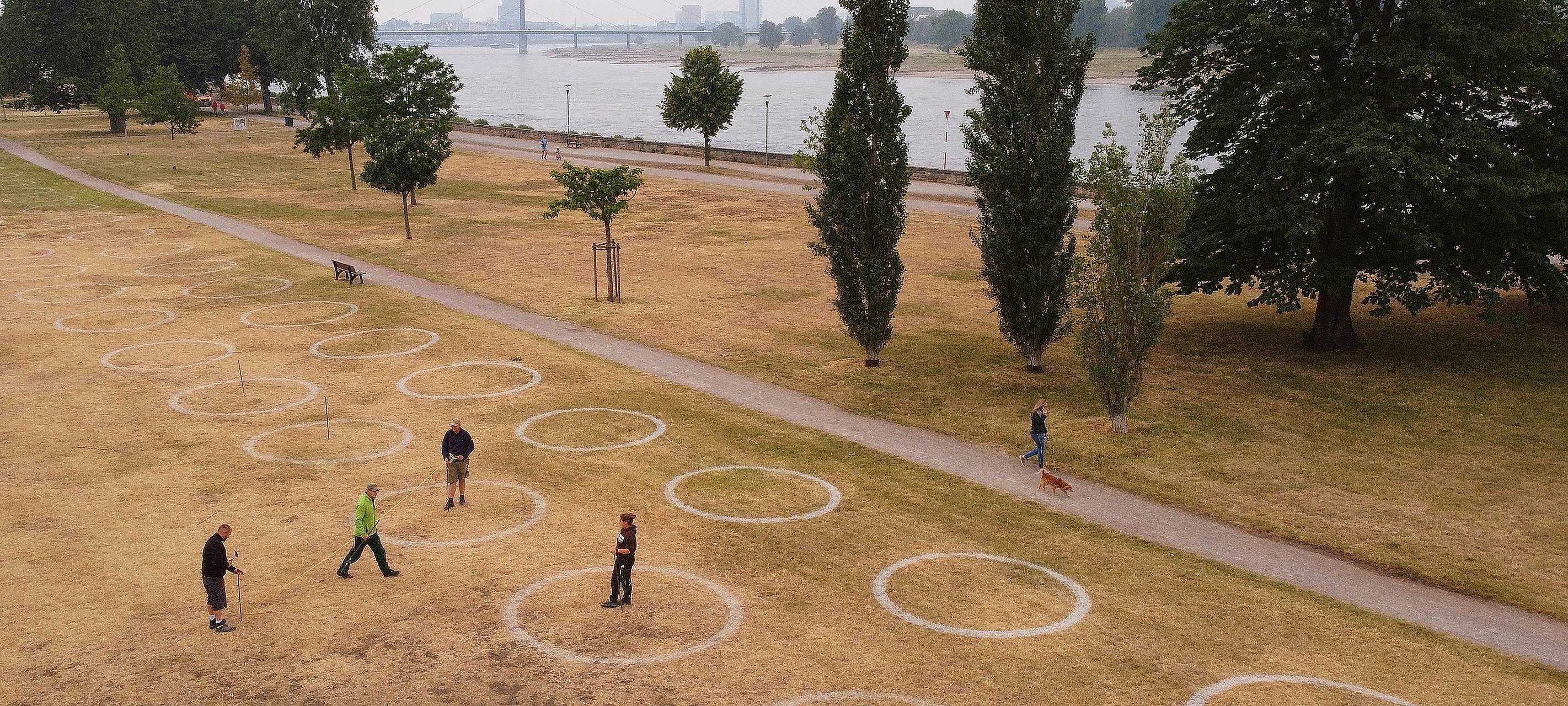 Kreise weisen auf Mindestabstand hin