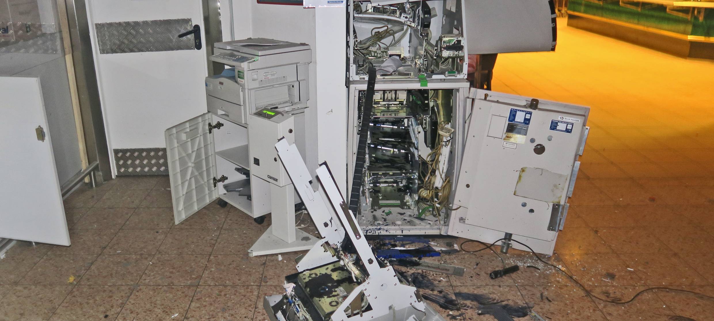 Wülfrath: Geldautomat gesprengt