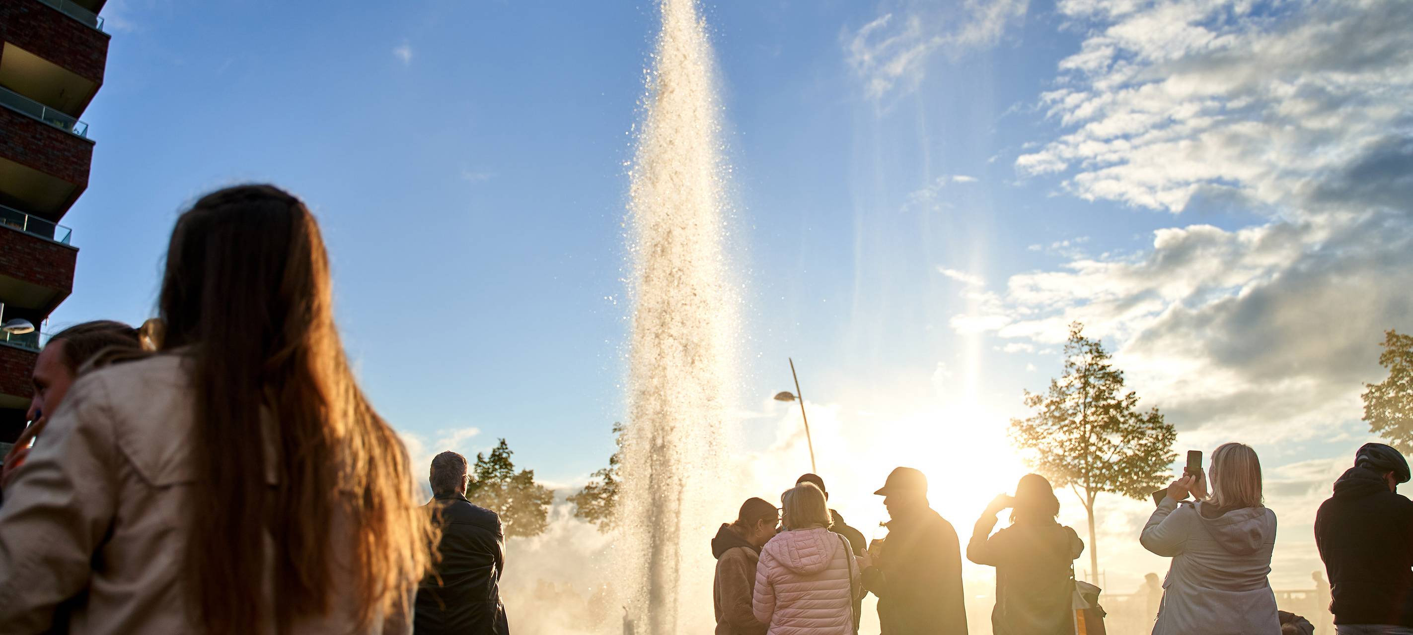 Monheimer Geysir bricht am Montag wieder aus