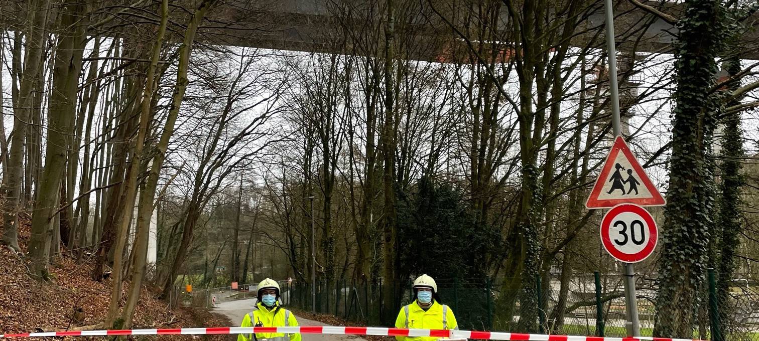 Einsatz an A44-Brücke in der Hofermühle