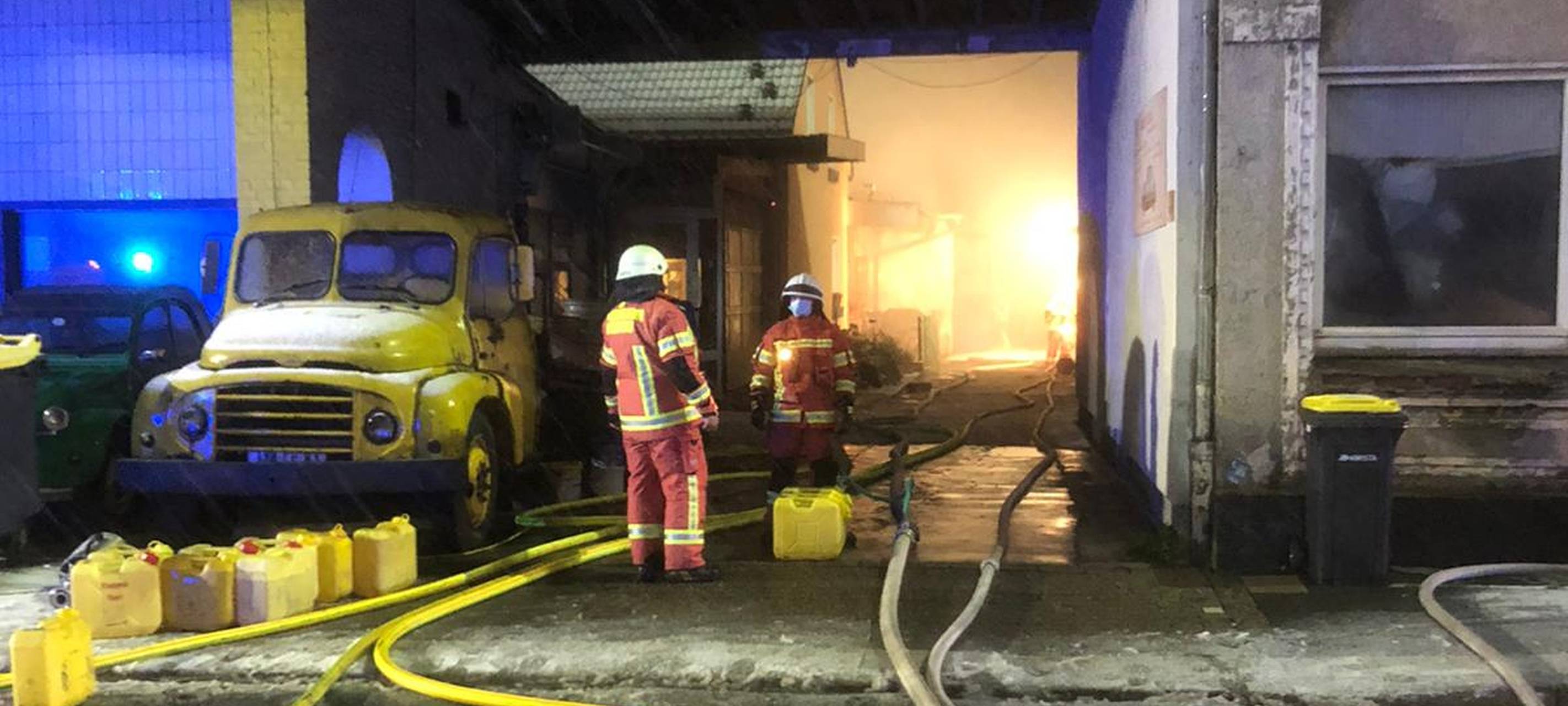 Velbert: Werkstatt brannte