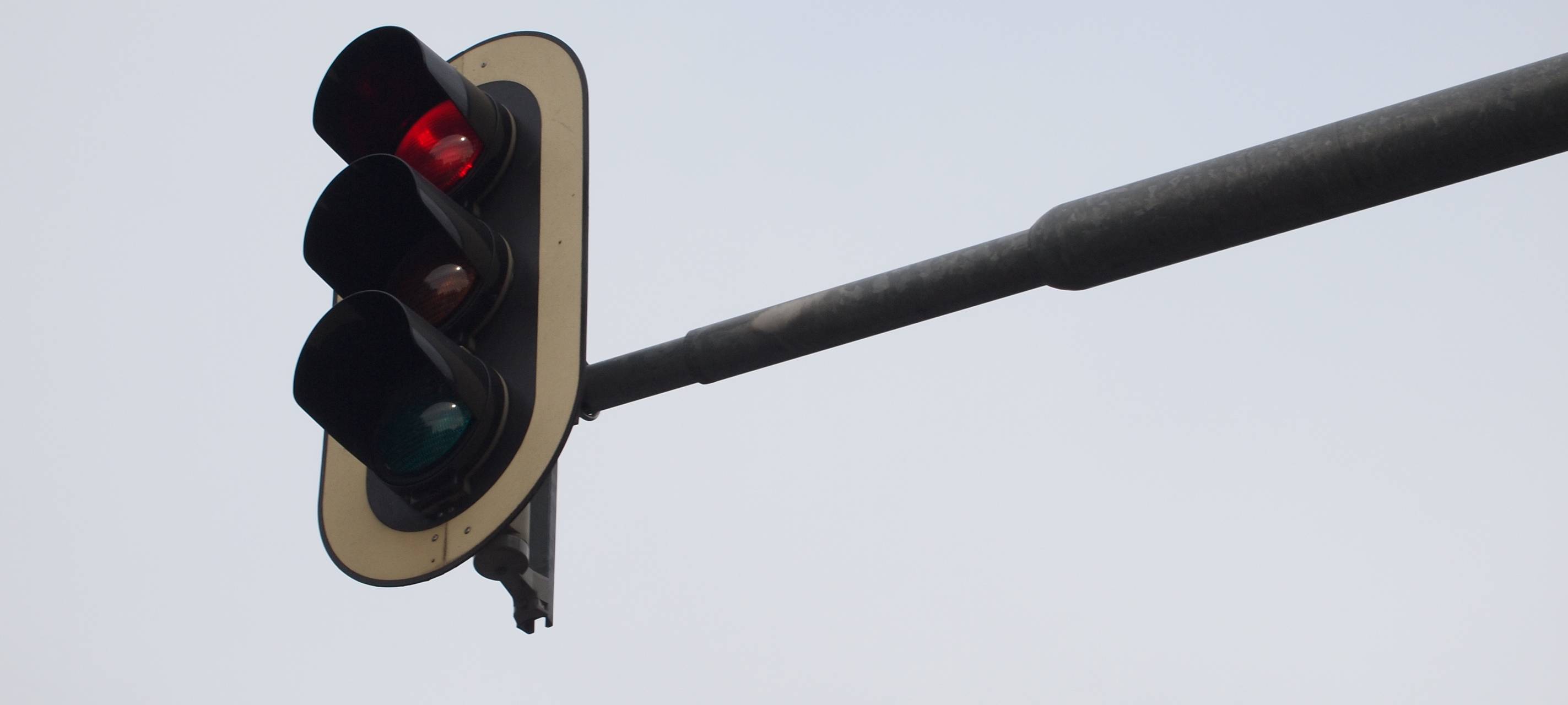Velberter Autofahrer an Ampel mit Reizgas angegriffen