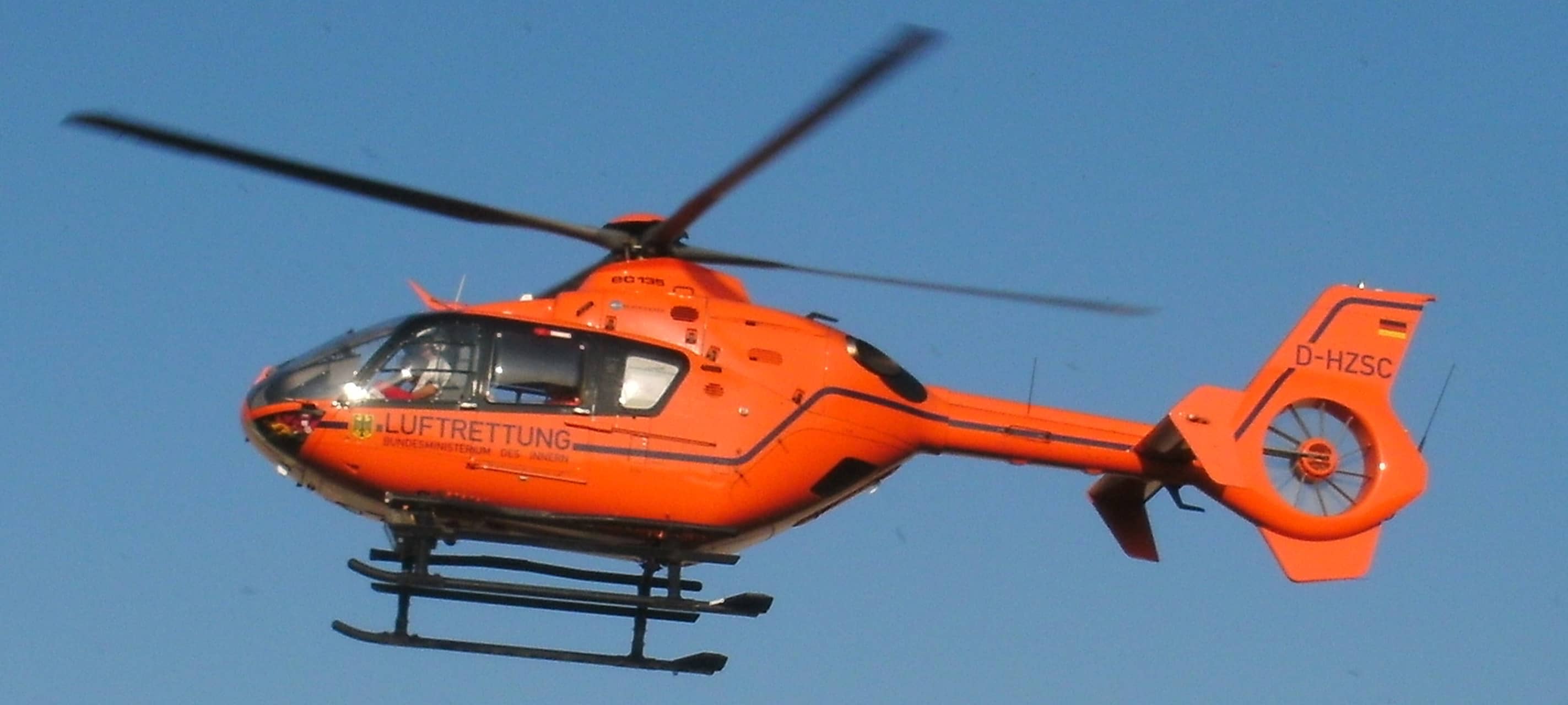 Velbert: Unfall, Sperrung und Hubschraubereinsatz am ZOB