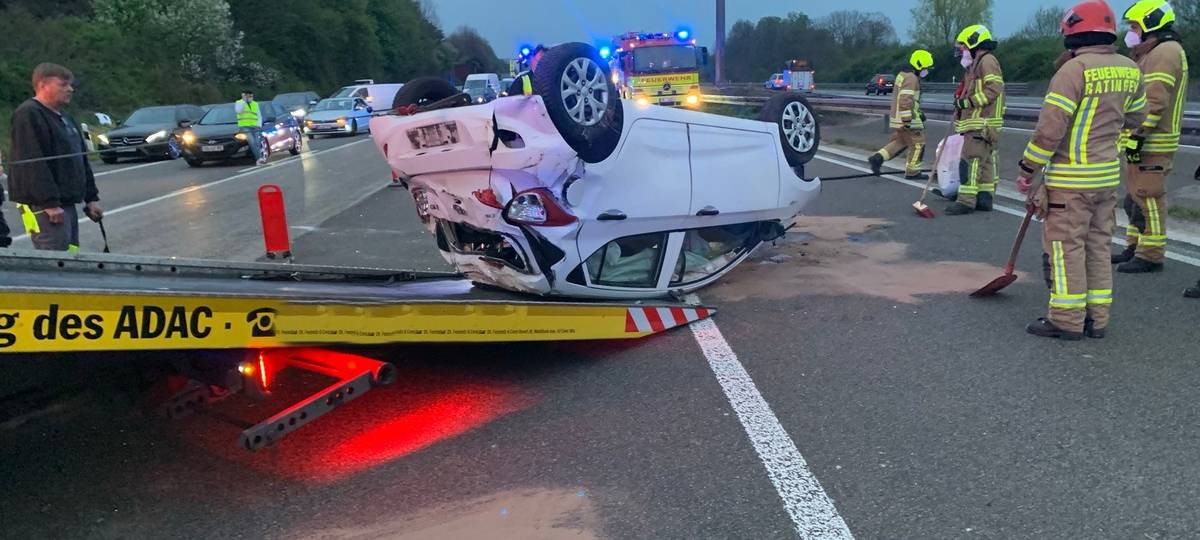 Auto überschlägt sich auf A3