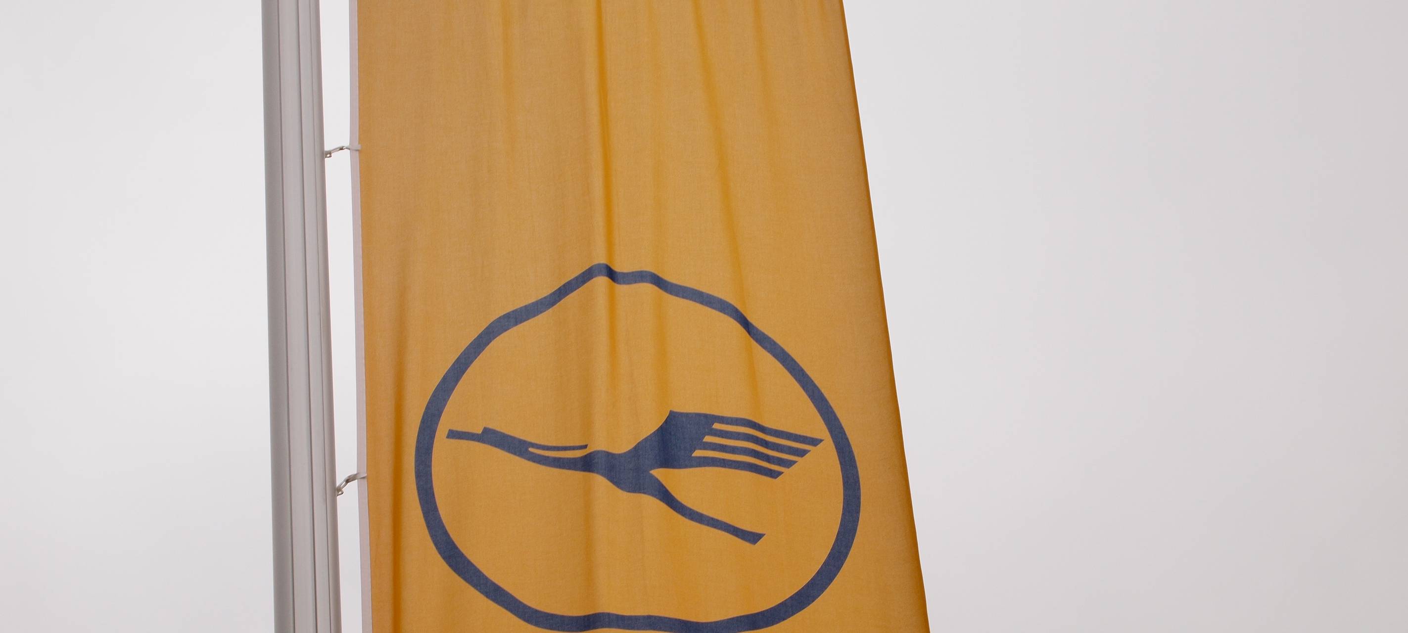 Mundschutz-Pflicht bei der Lufthansa