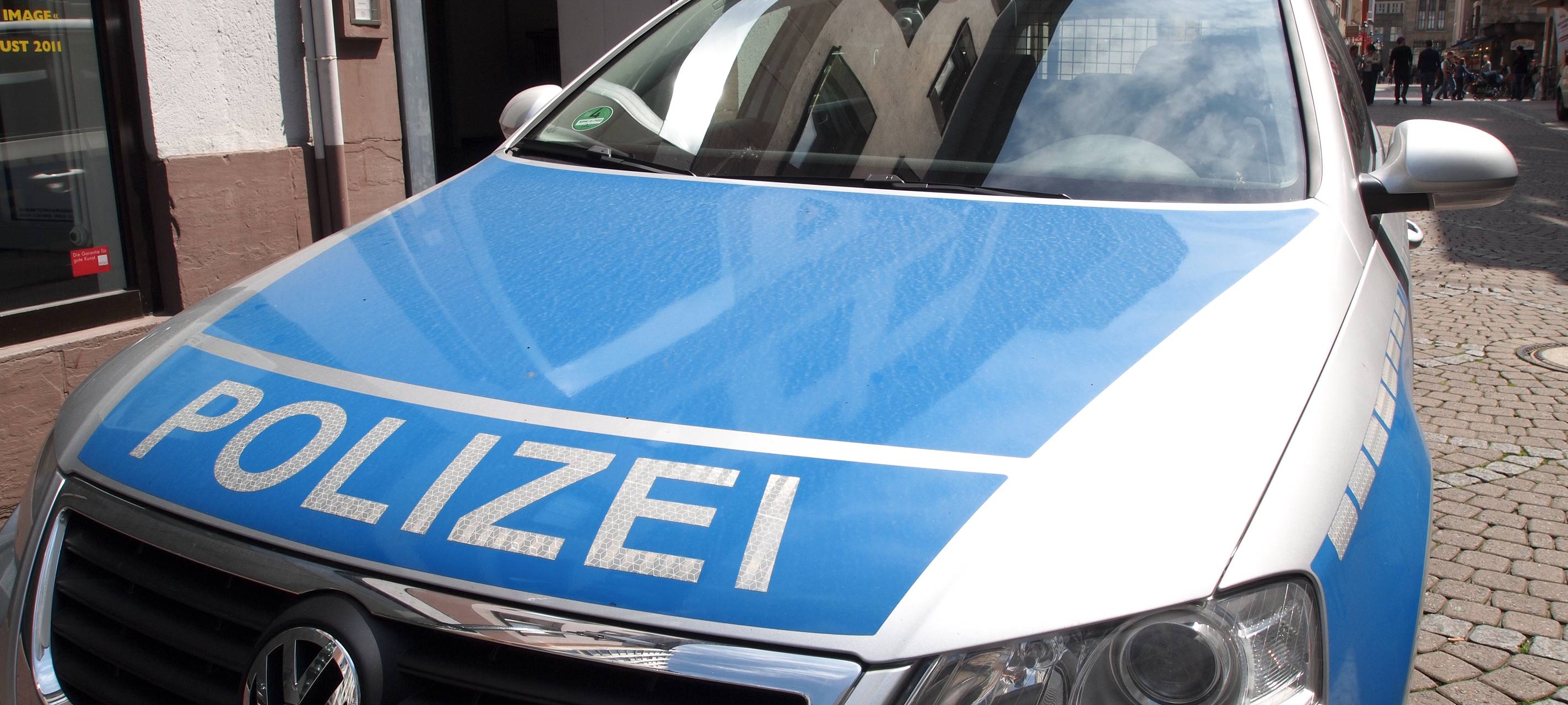 Langenfeld: Bargeld aus Kofferraum geklaut