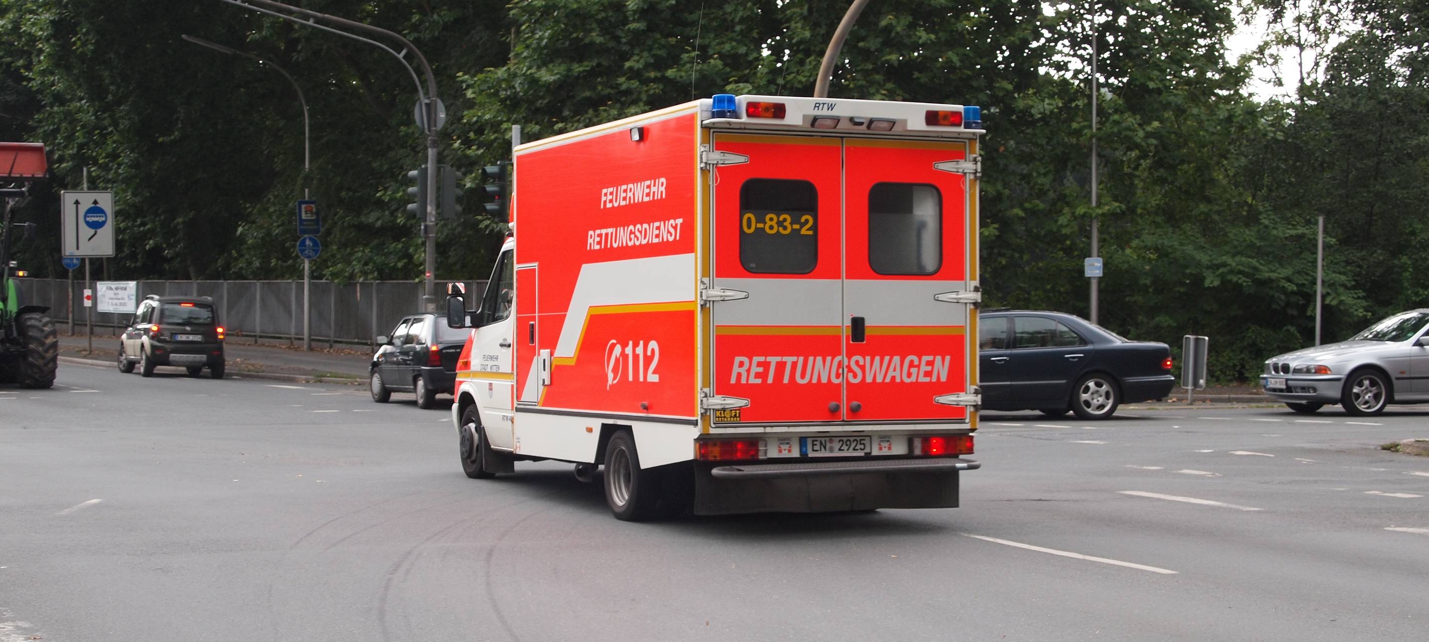 Langenfeld: Rucksack aus Rettungswagen geklaut