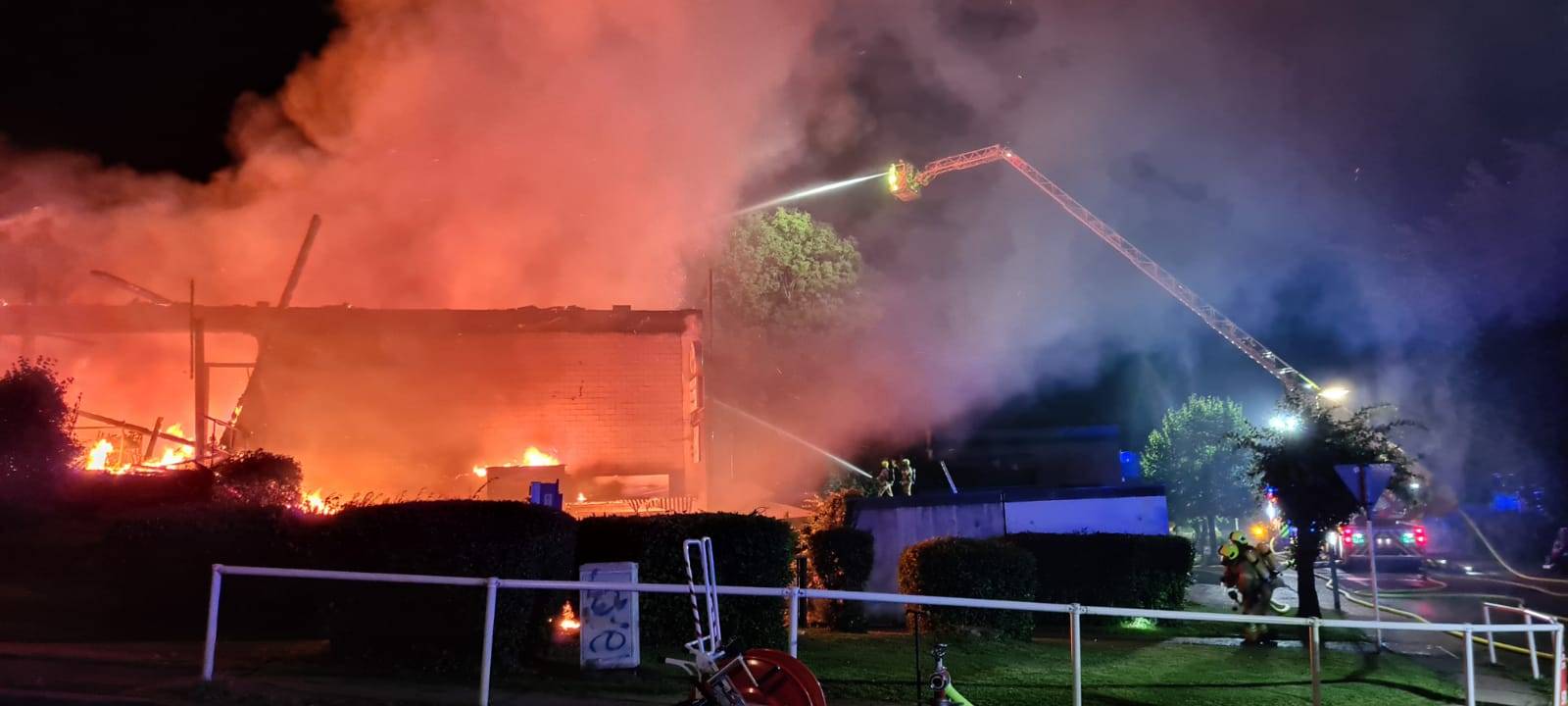 Ratingen: Großbrand im "Homberger Frischemarkt"