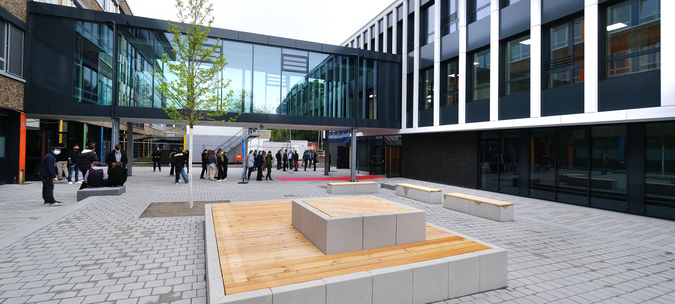 Neubau des Ratinger Innenstadtgymnasiums eröffnet