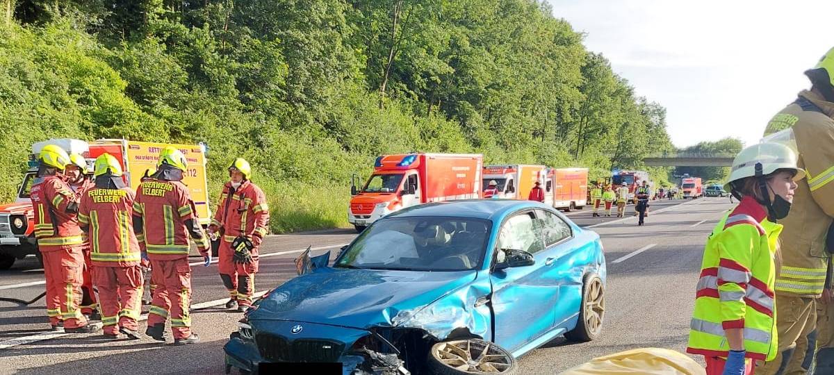 Unfall auf A44 fordert 5 Verletzte