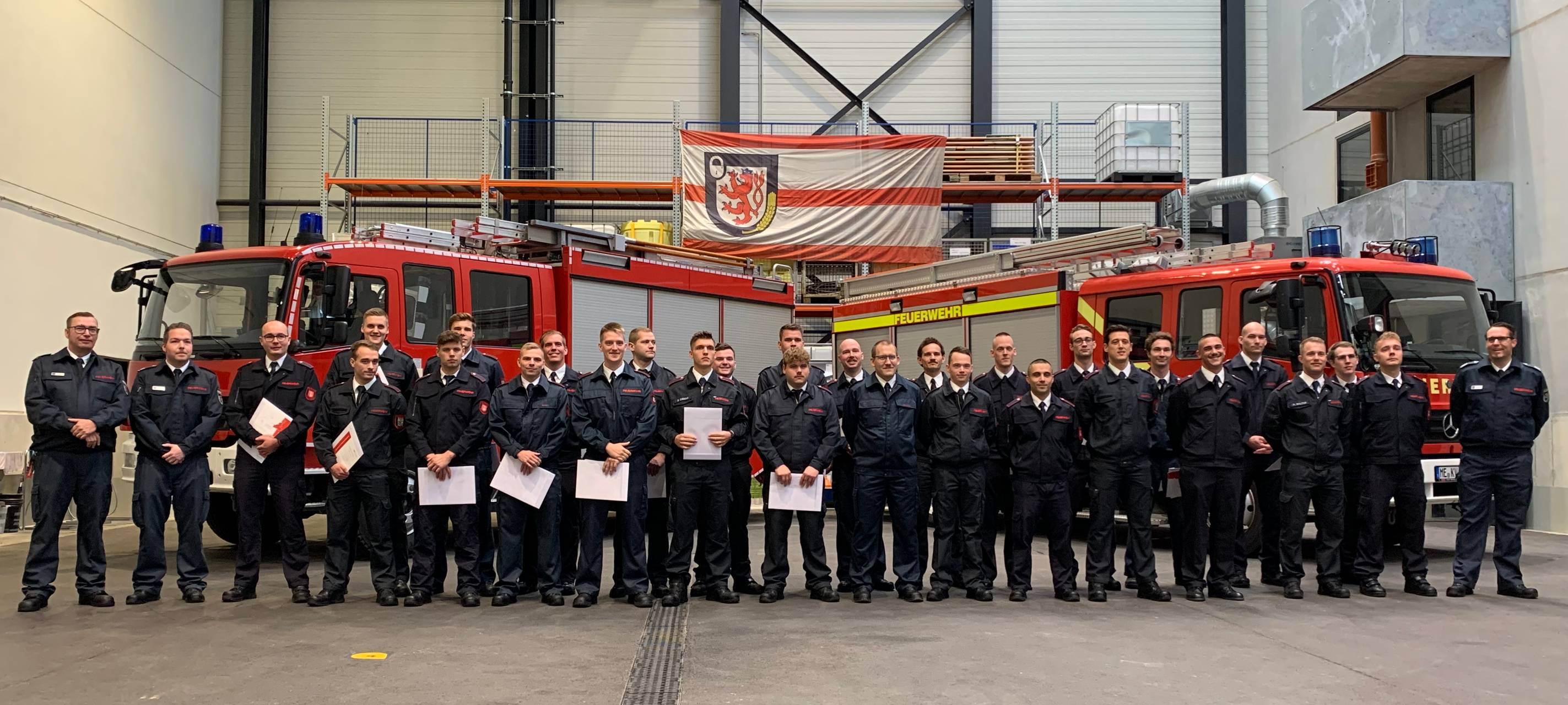 Erste Feuerwehr-Absolventen im Kreis