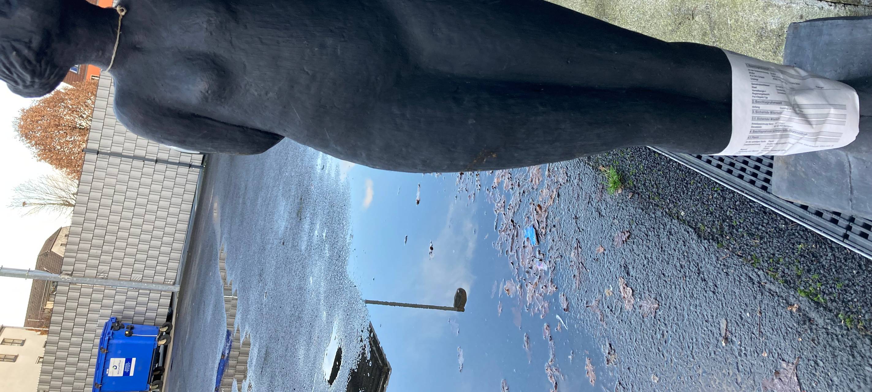 Besitzer von Statue unauffindbar