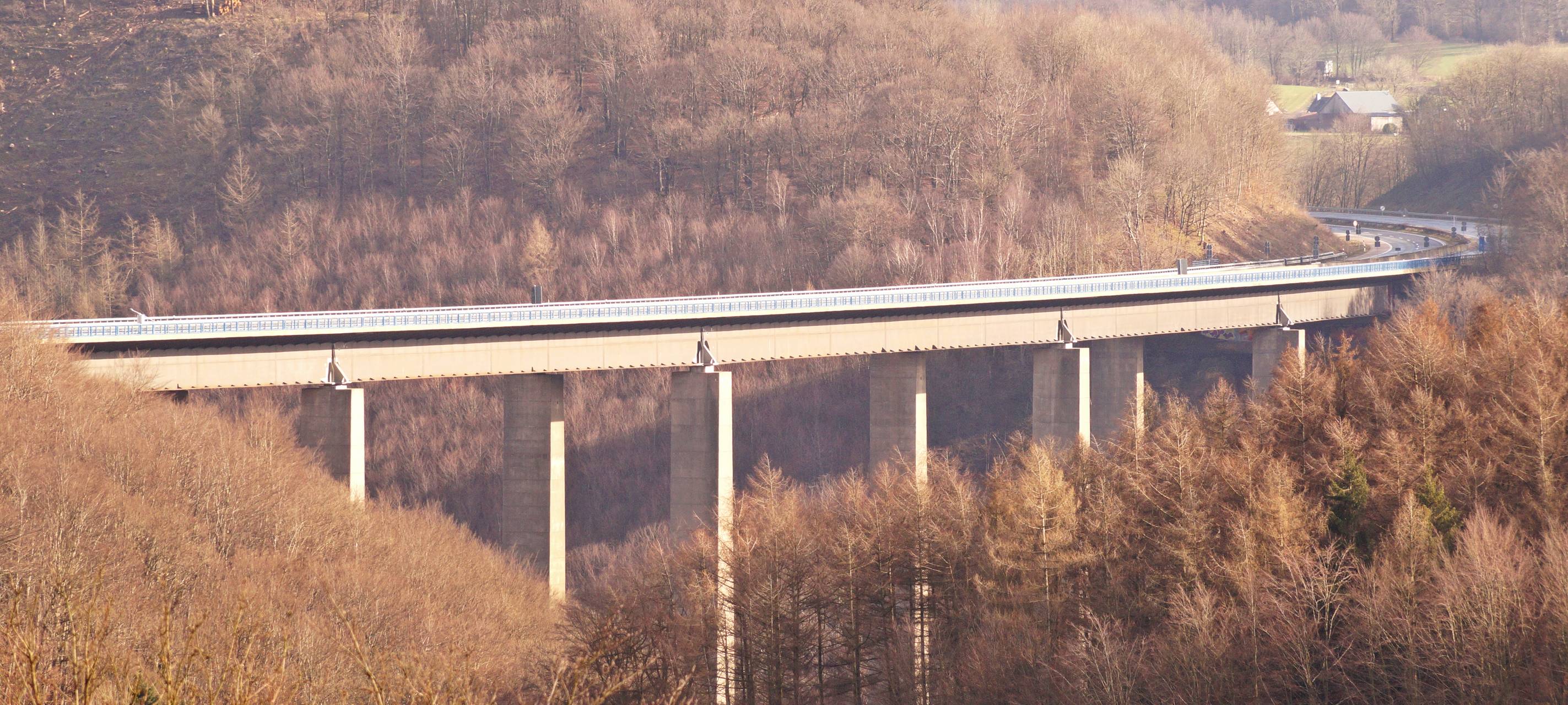 NRW stellt Multi-Millionen-Programm für Brücken, Straßen, Tunnel vor