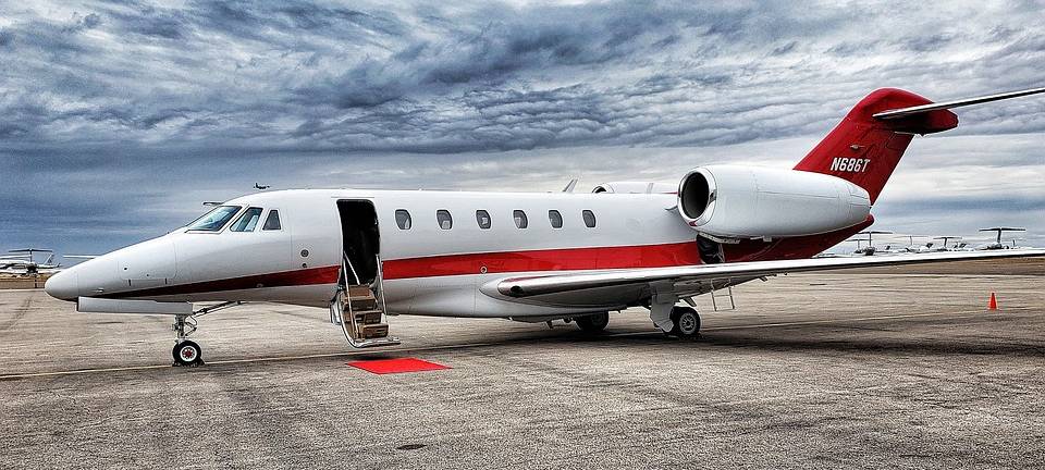 Privatjet-Diskussion in Düsseldorf