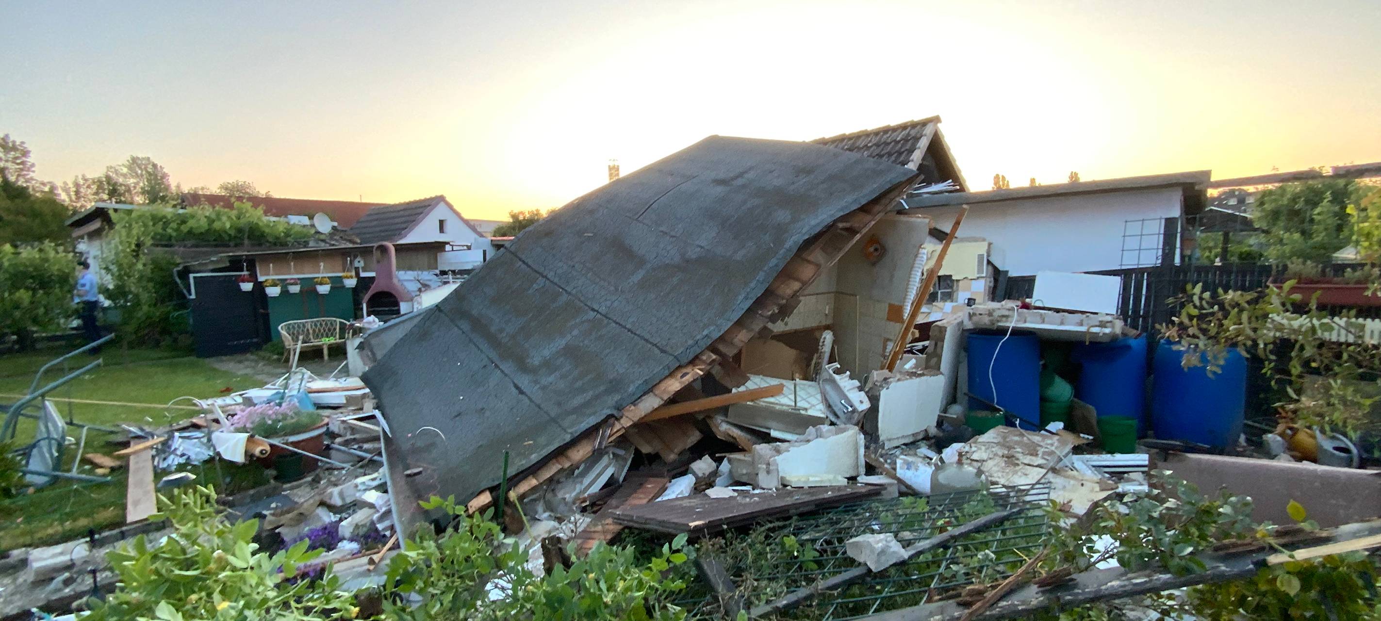 Gartenhaus in Ratinger Kleingartenanlage explodiert