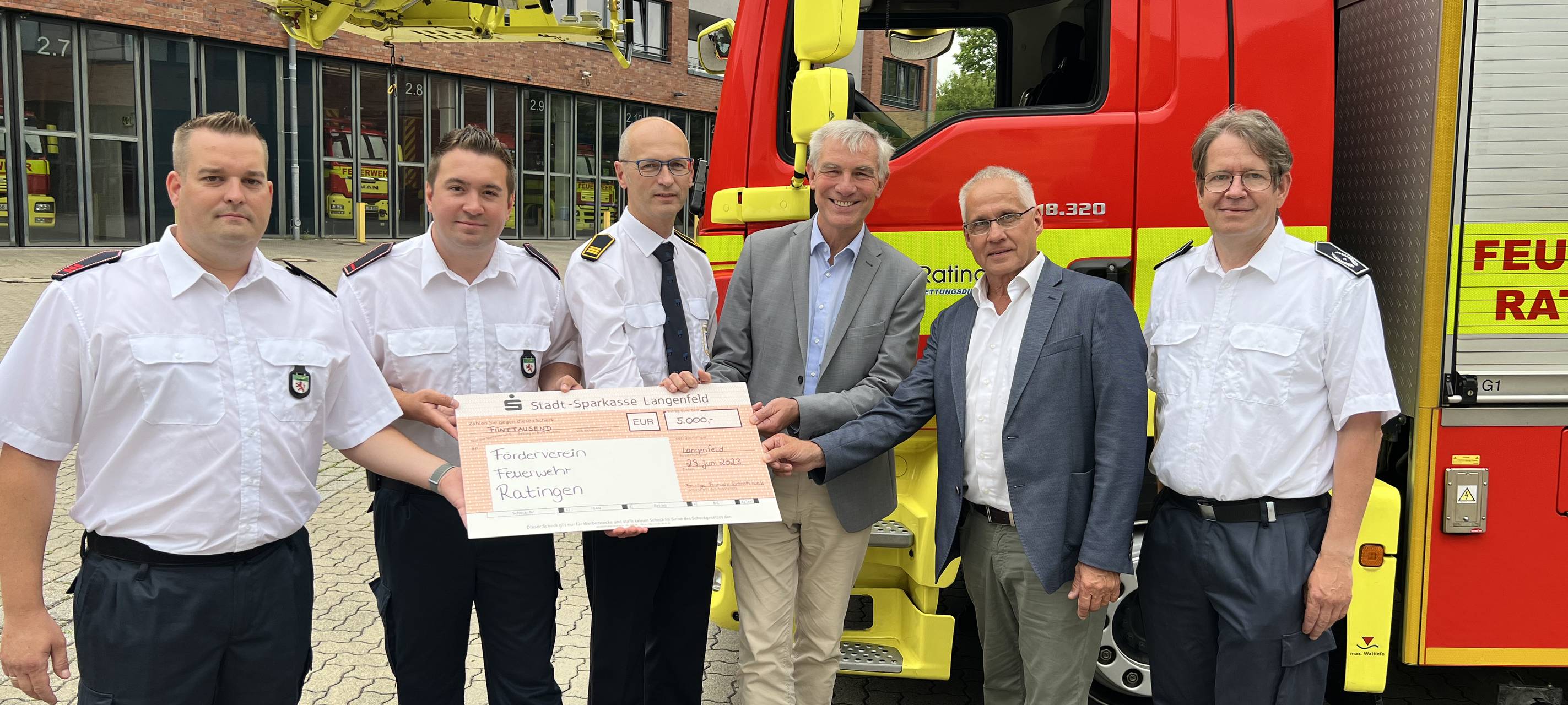 Richrath & Heiligenhaus spenden für Ratinger Einsatzkräfte