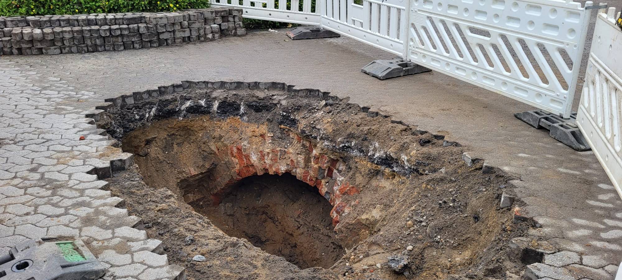 Busbahnhof in Velbert abgesackt - Sperrung und Umleitungen