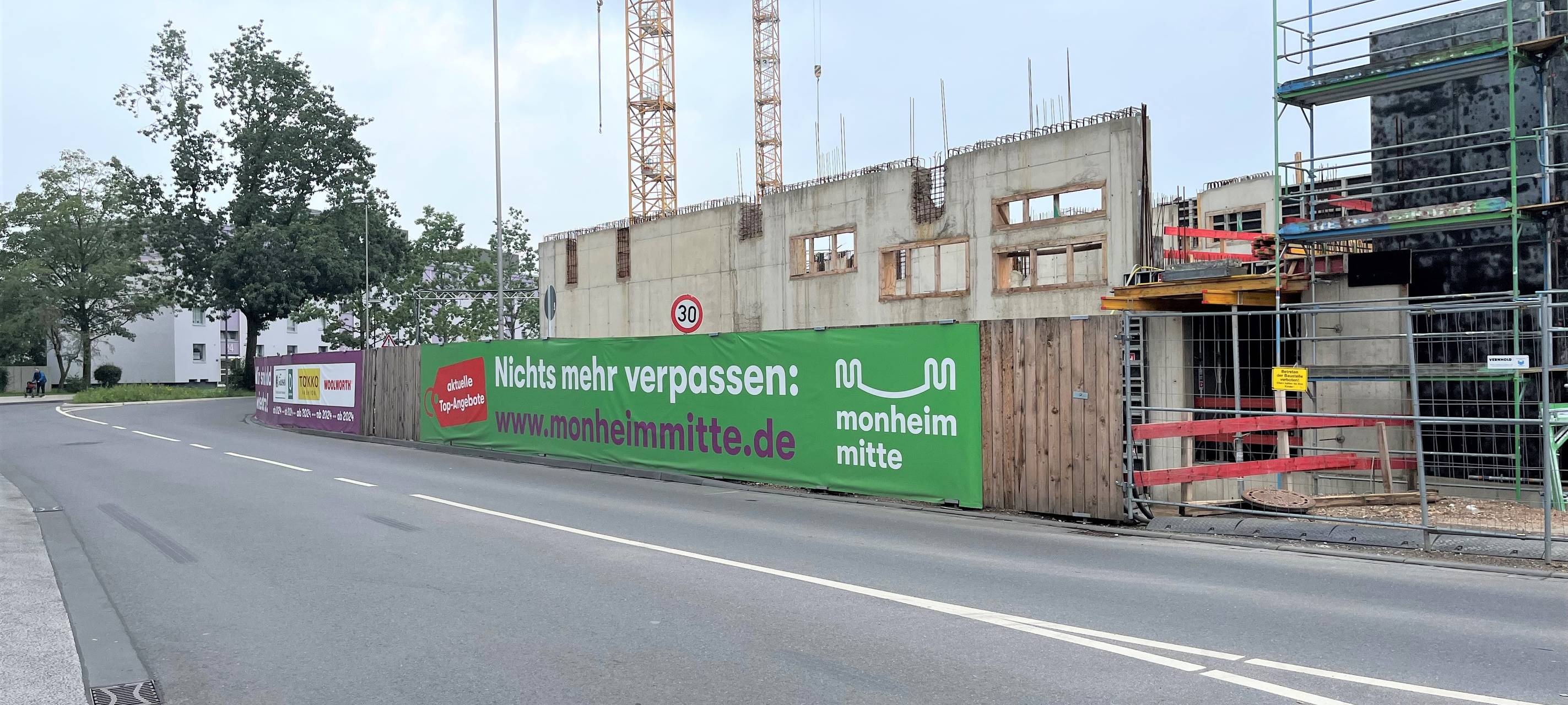 Umleitung am Monheimer Tor am Wochenende