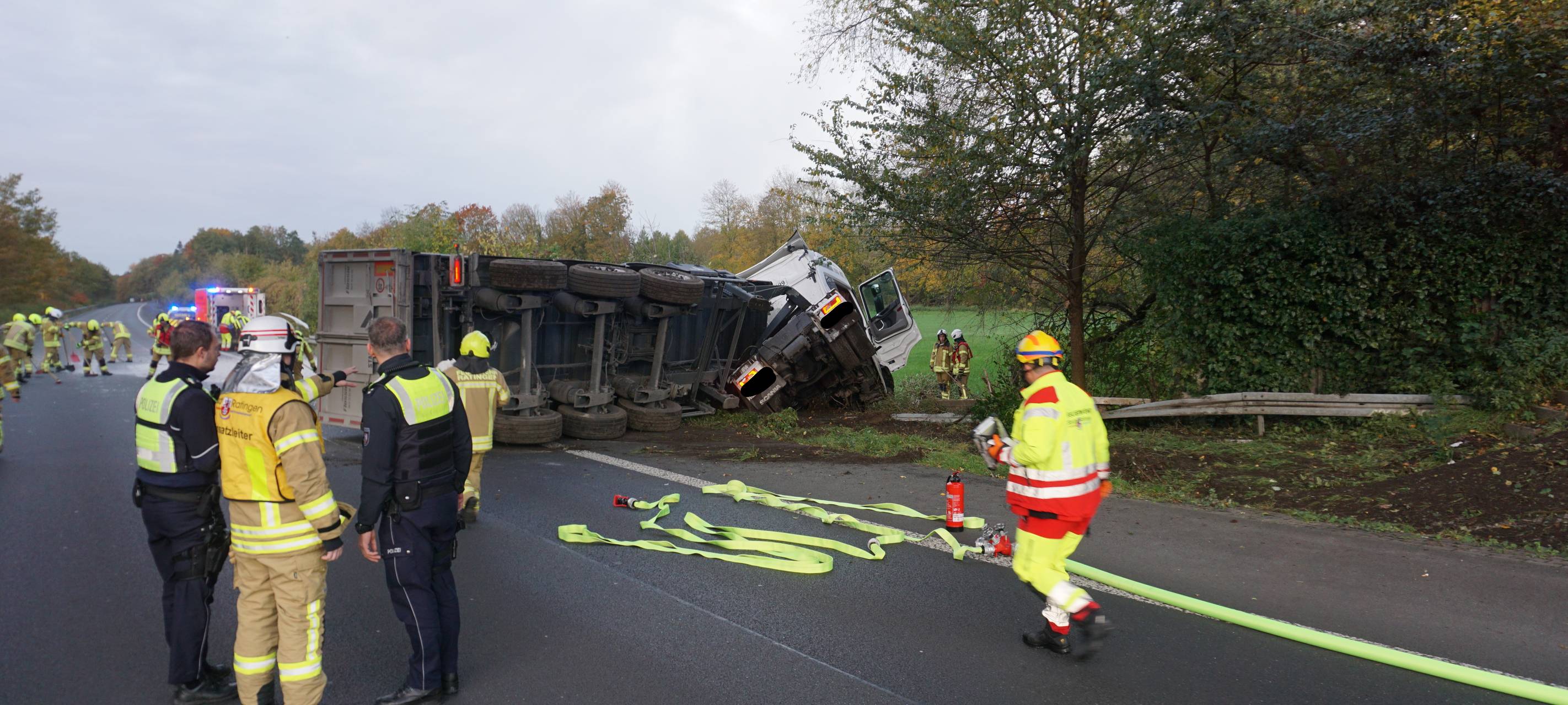 LKW-Unfall auf A44 bei Ratingen