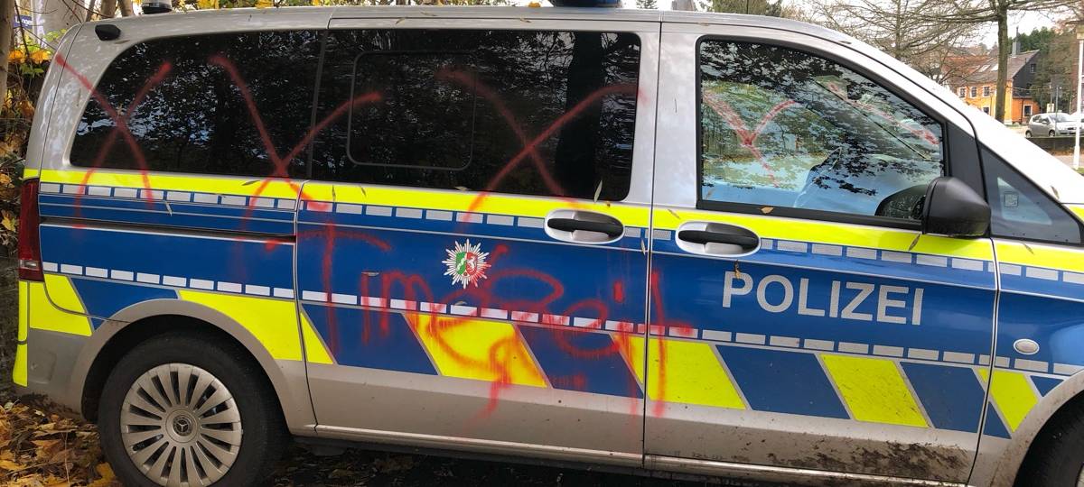 Polizeiauto in Langenberg beschmiert