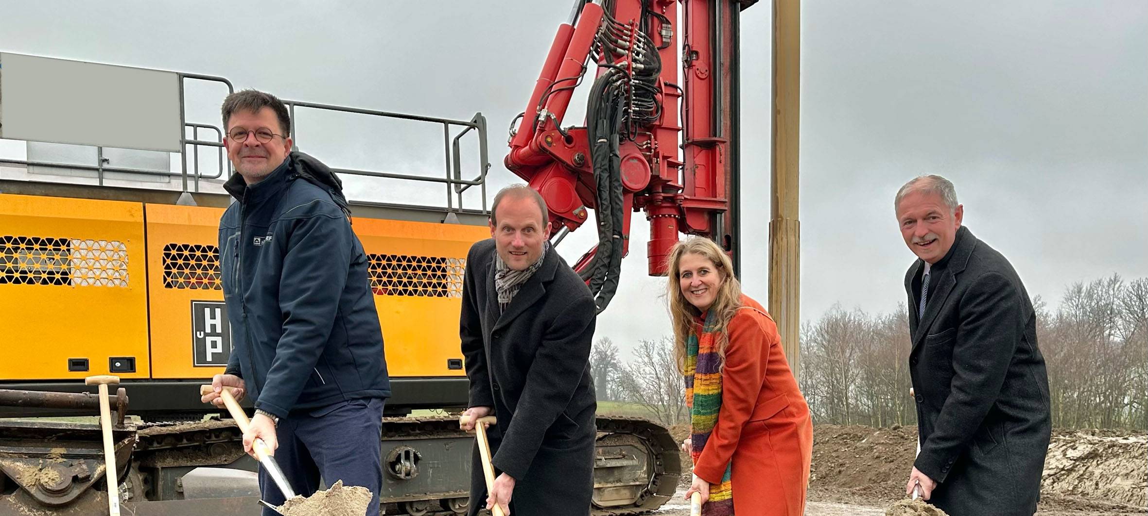 Heiligenhaus: Spatenstich für neues Rechenzentrum