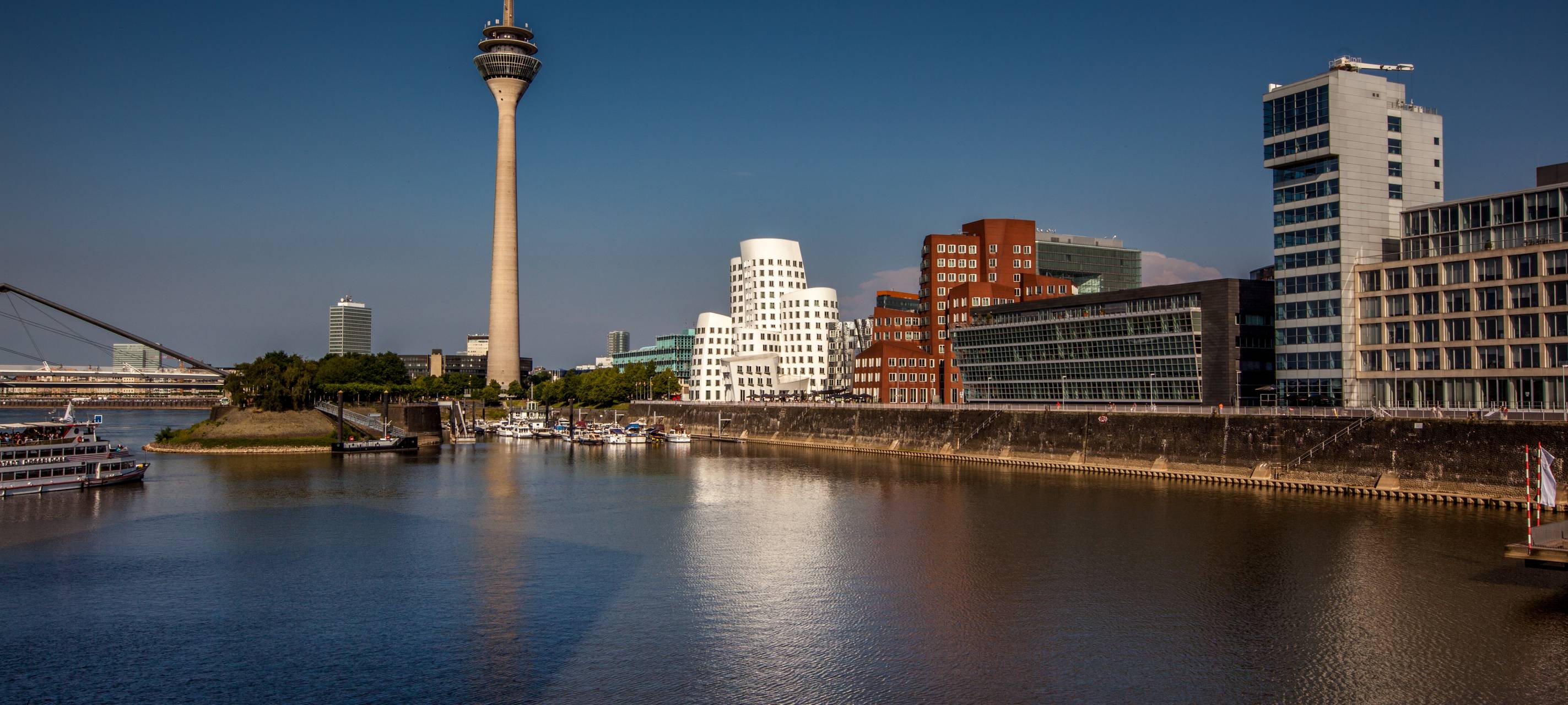 Düsseldorf arbeitet an Badeverbot im Rhein