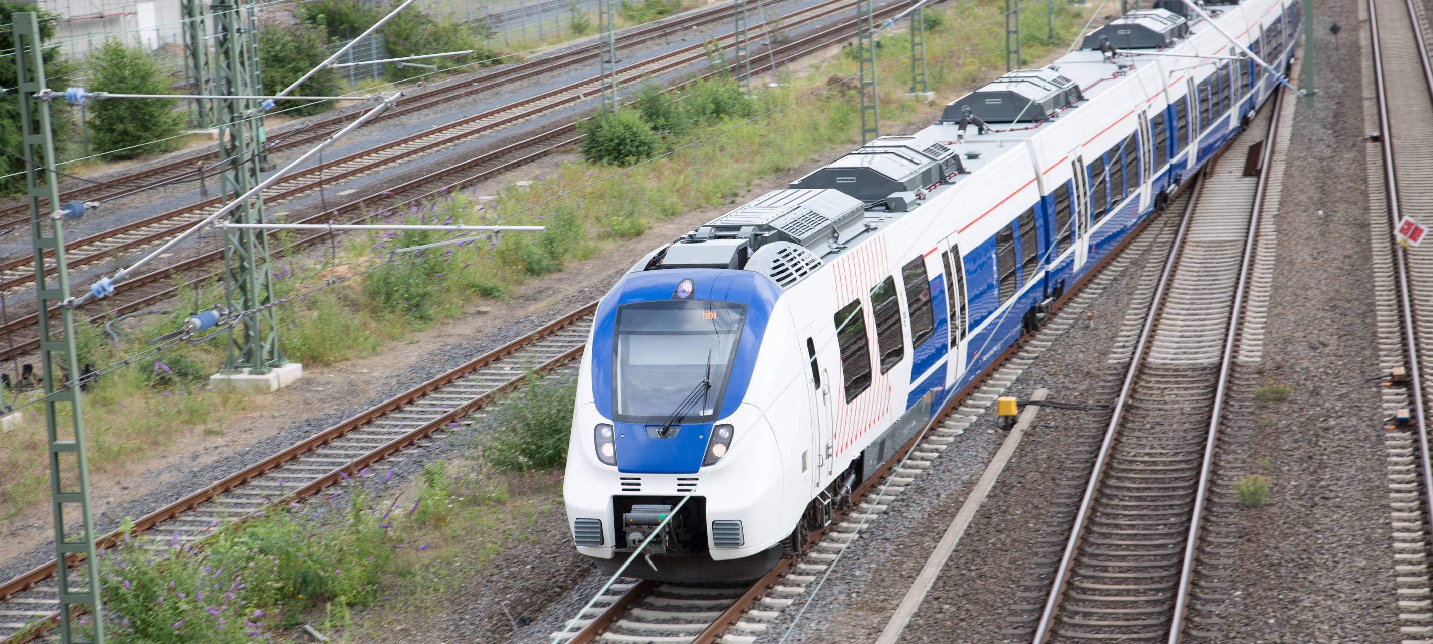 Oberleitungsschaden: Zugverkehr über Wuppertal rollt wieder
