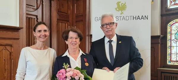 Haanerin mit Verdienstorden ausgezeichnet