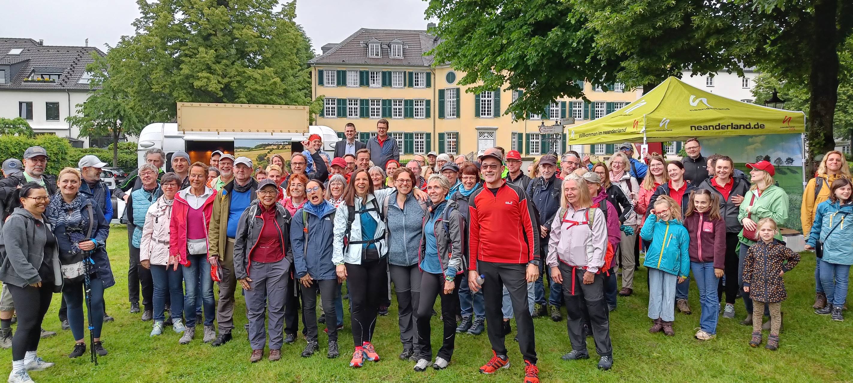 Start der neanderland-Wanderwoche