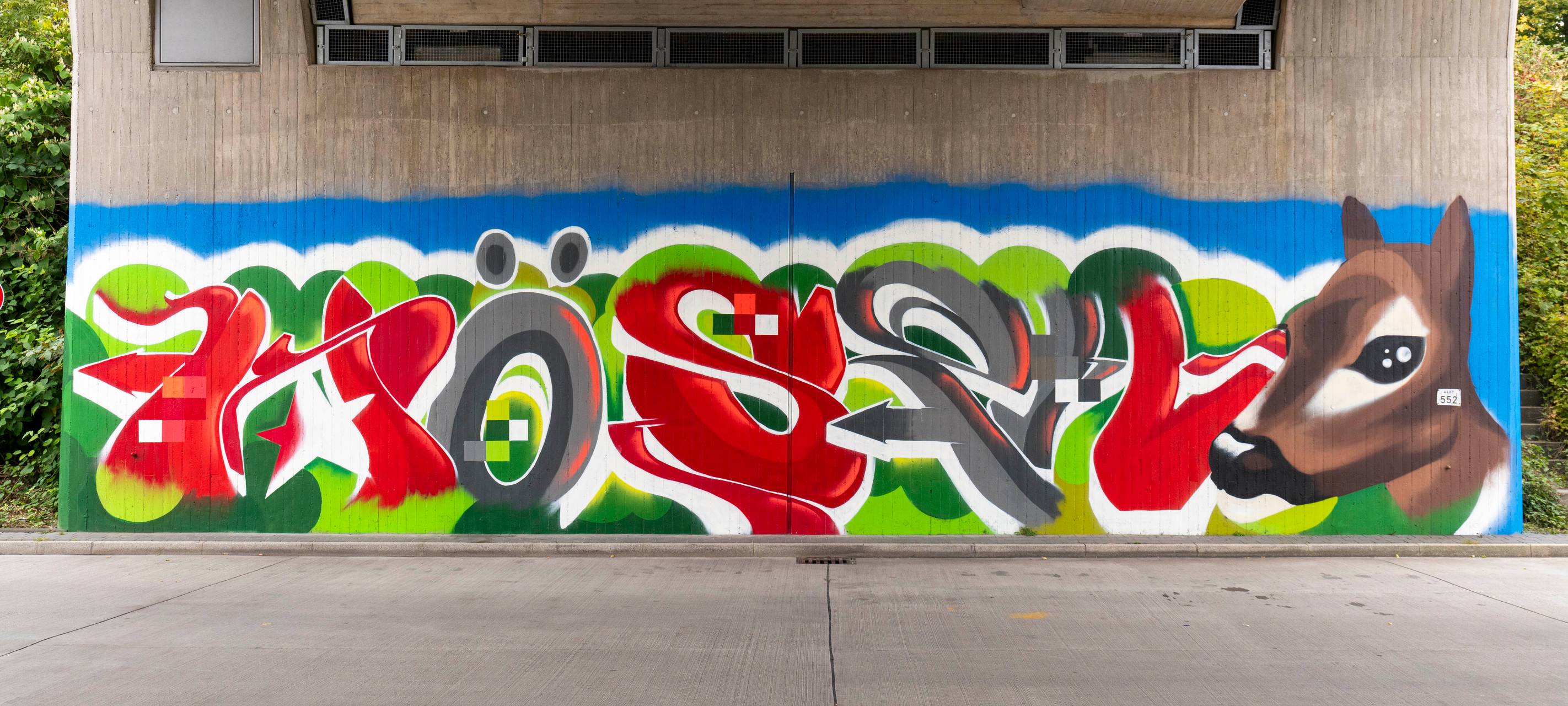 Hösel: Neues Graffiti soll Bahnhof aufwerten