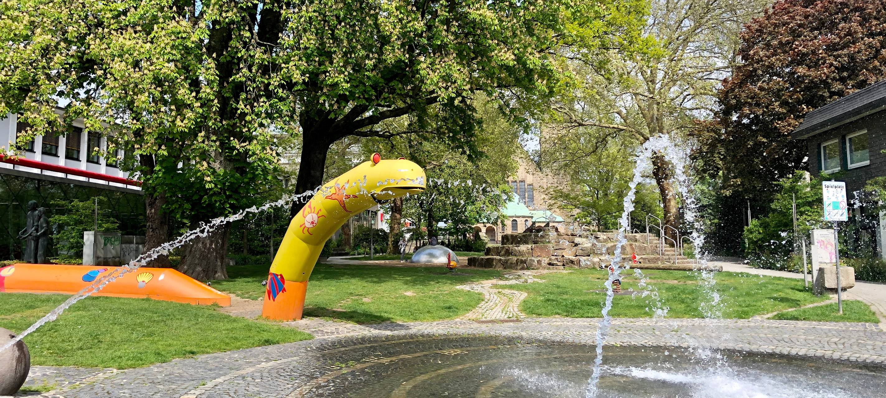 Velberter Spielschlange beschmiert