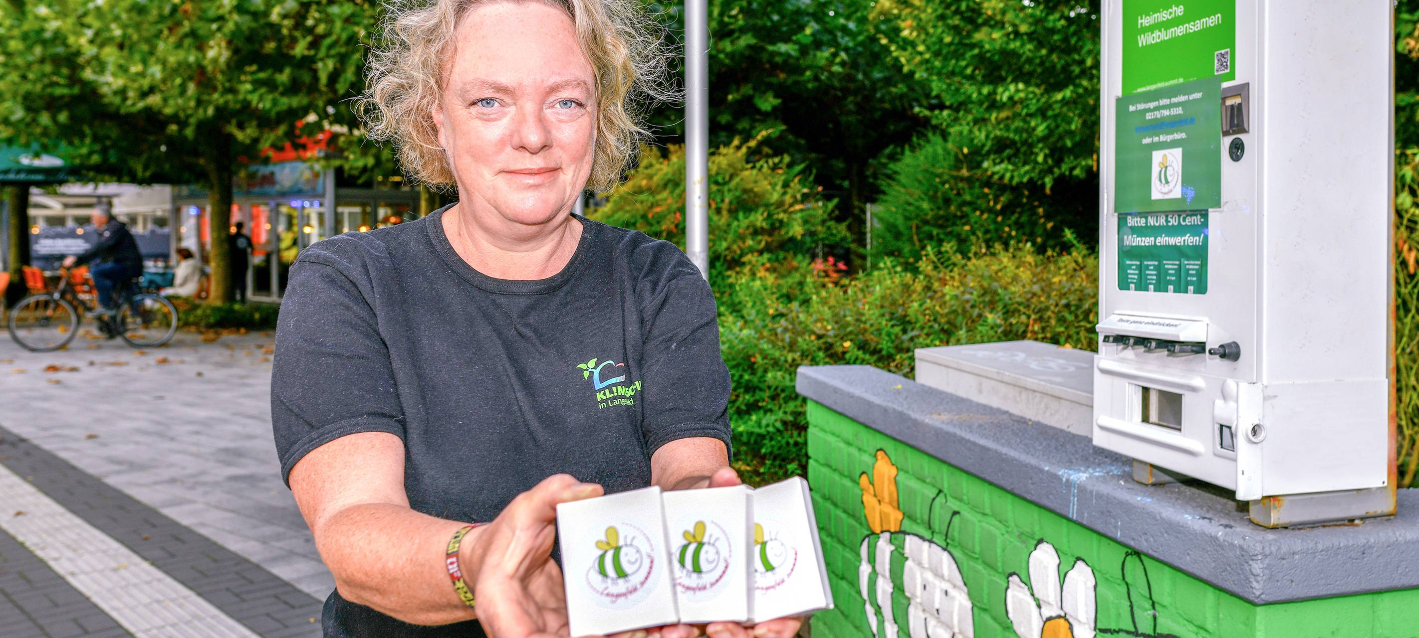 Saatgutautomat in Langenfeld wieder befüllt