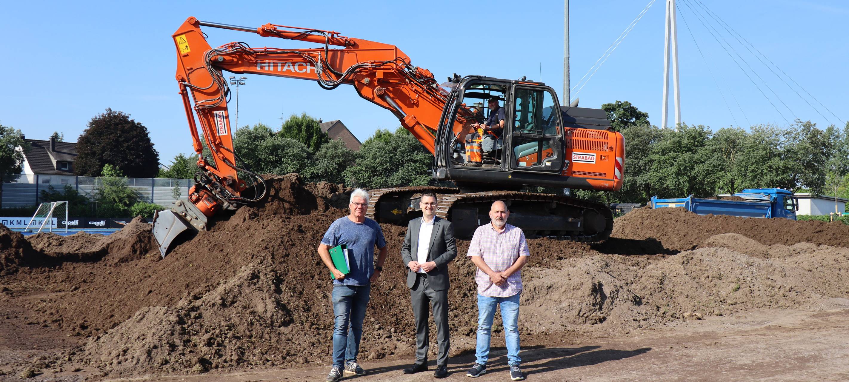 Ratinger Stadion bekommt neuen Rasen