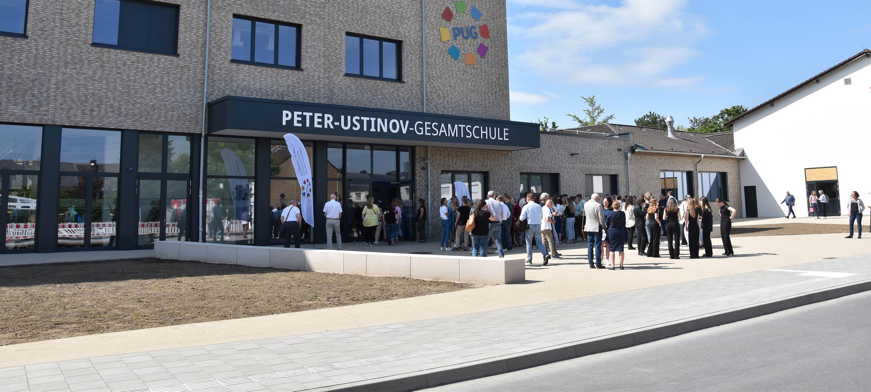 Investitionen in die Bildung: neue Schulgebäude in Monheim