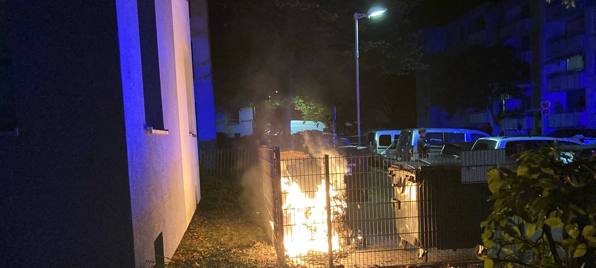 Müllcontainer-Brandserie in Monheim